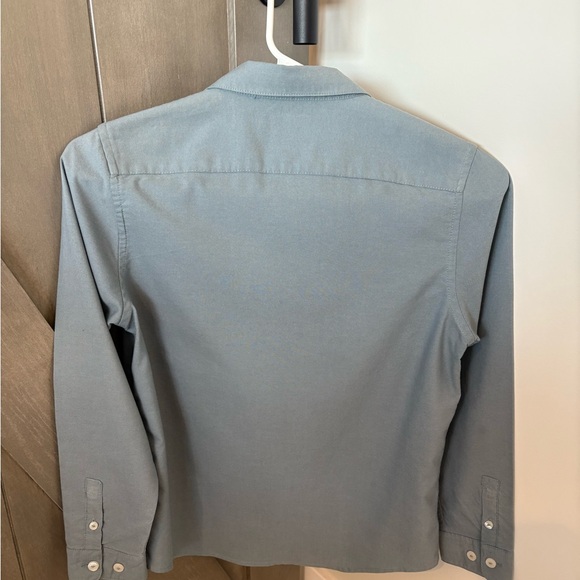 RVCA Youth Boys Size Small Button Down dress shirt. PERFECT condition. - Picture 2 of 4